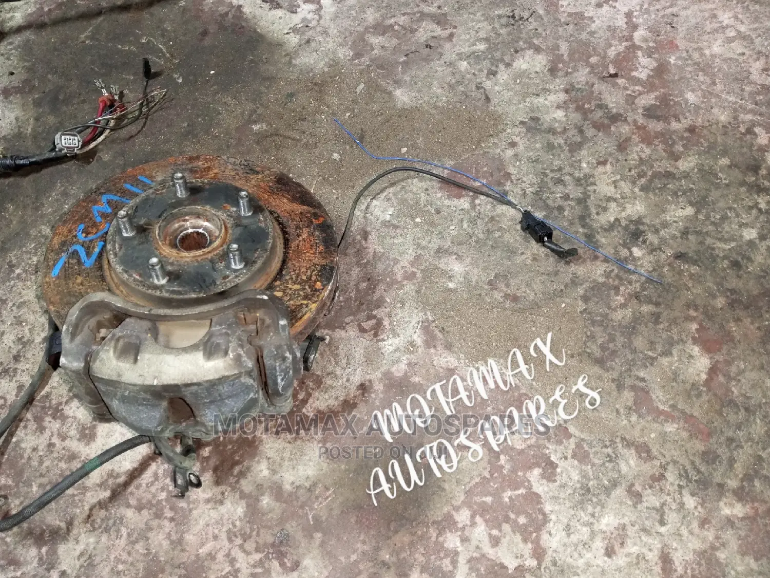Toyota Isis Front Hub