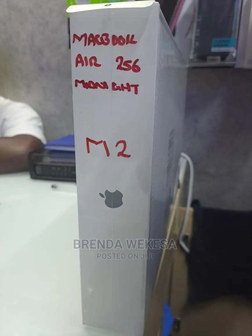 New Laptop Apple MacBook Air 8GB SSD 256GB