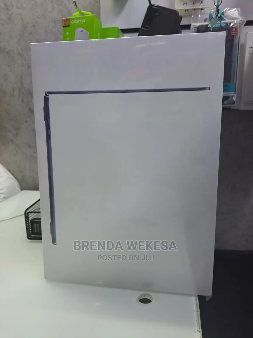 New Laptop Apple MacBook Air 8GB SSD 256GB