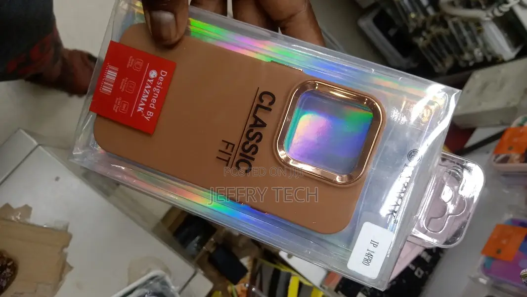 iPhone 14 Pro Classic Fit Brown Case