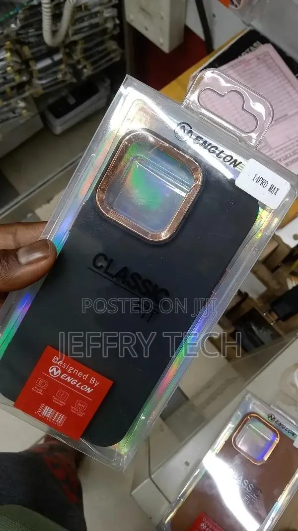 iPhone 14 Pro Max Classic Fit Black Case