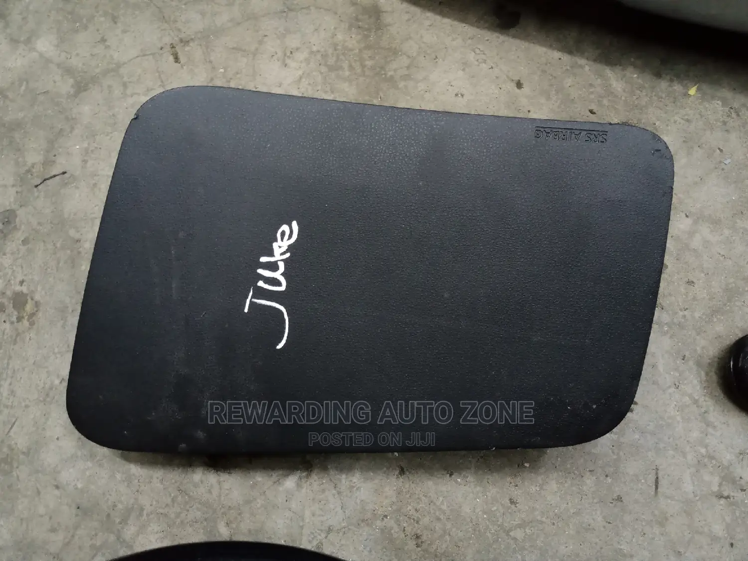 Nissan Juke Passenger Airbag.
