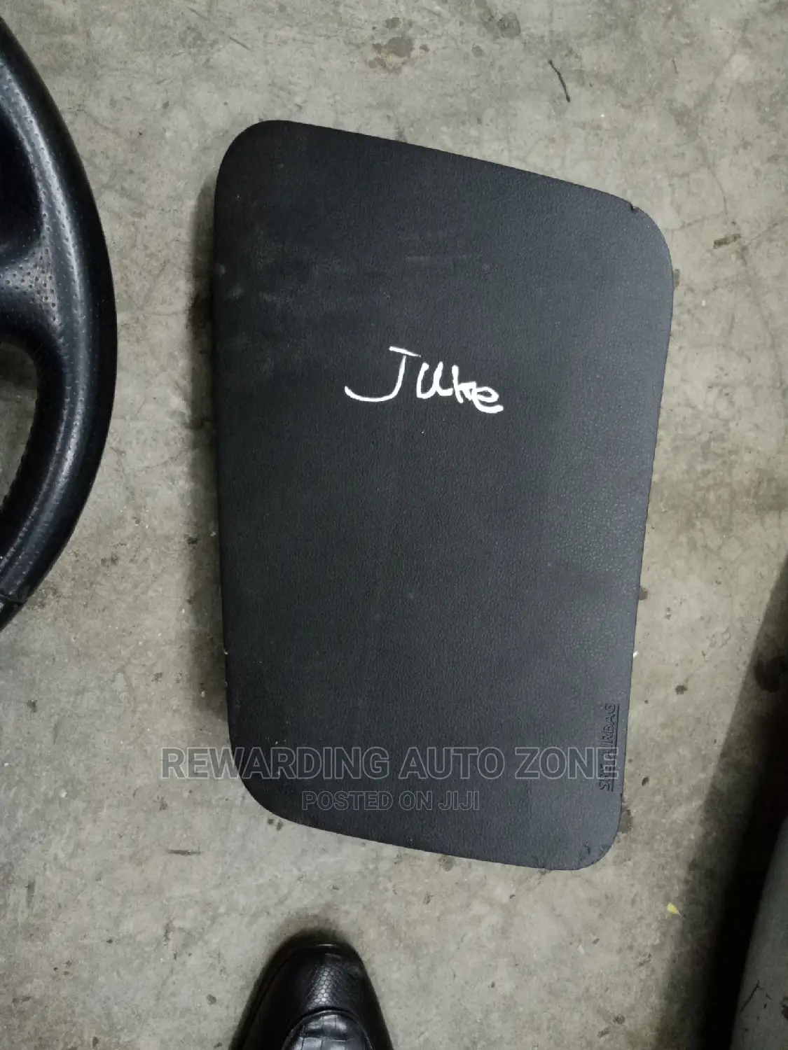 Nissan Juke Passenger Airbag.