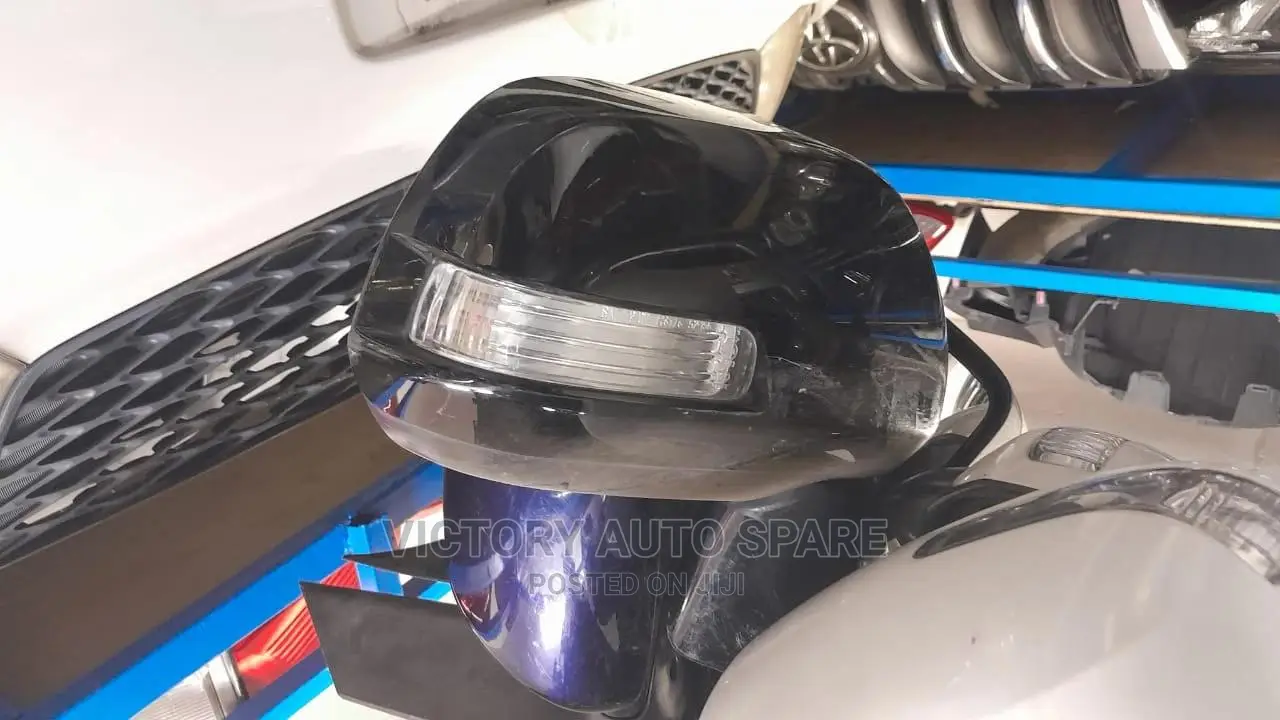 Voxy Side Mirror 2010/2011/2012/2013