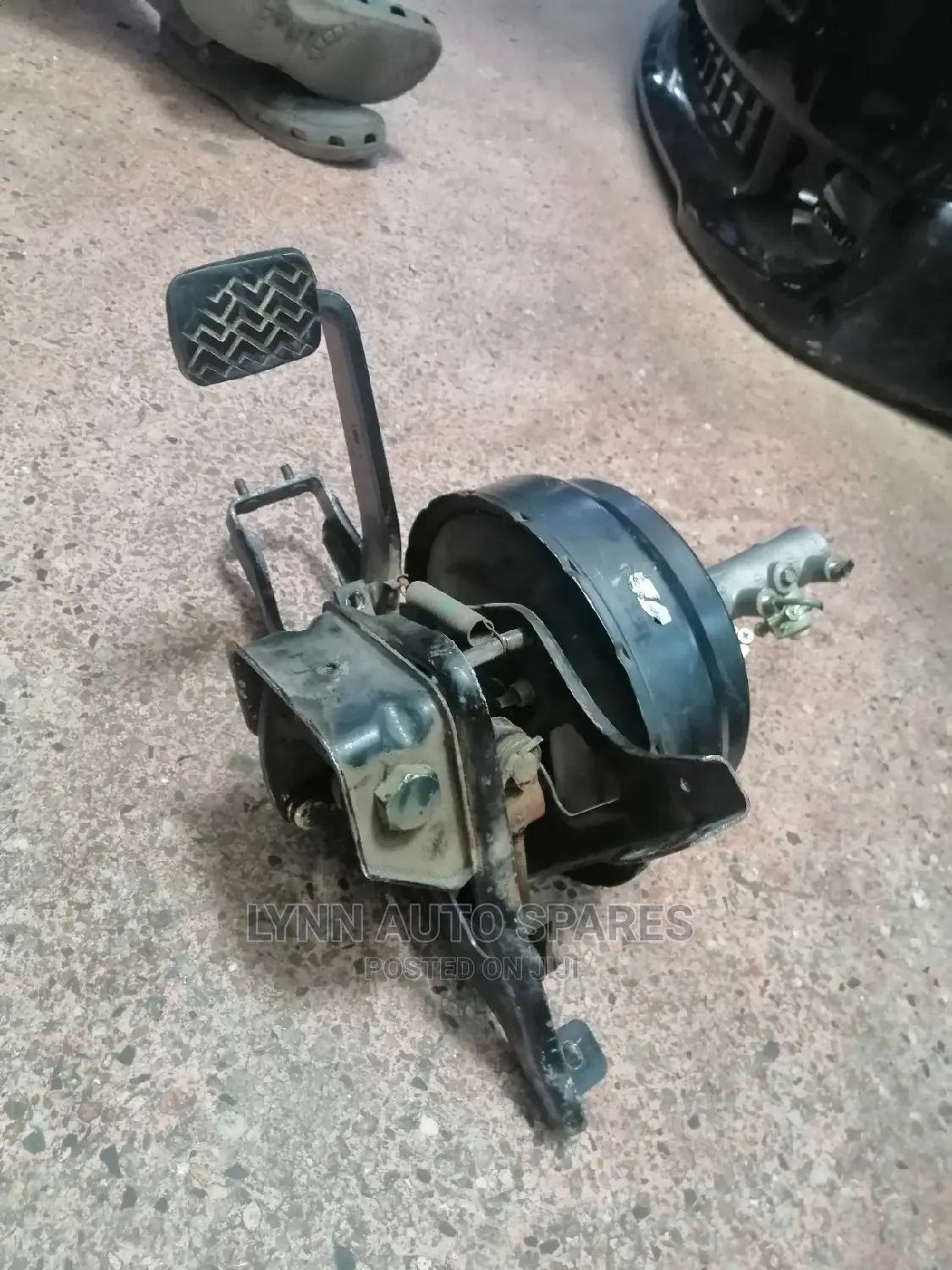 Isuzu NKR 33 Complete Booster