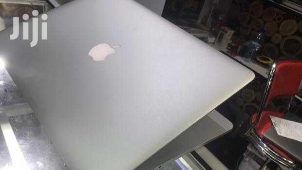 Laptop Apple MacBook Pro 8GB Intel Core i7 SSD 512GB