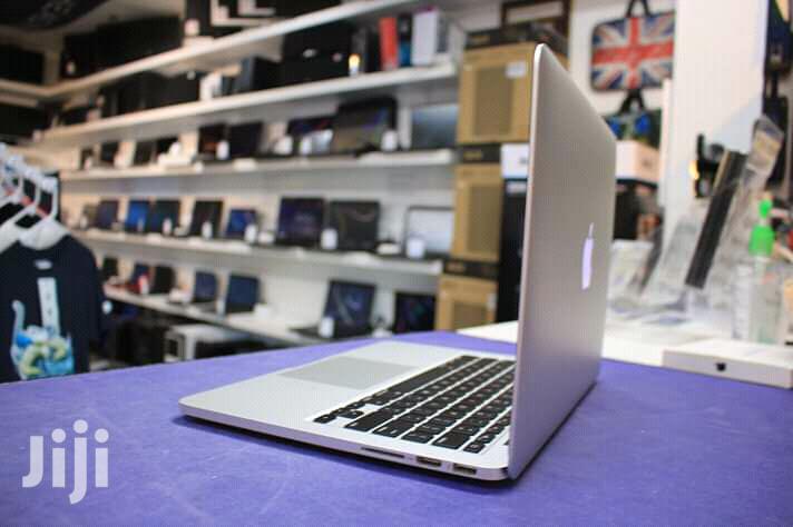 Laptop Apple MacBook Pro 4GB Intel Core i5 HDD 500GB