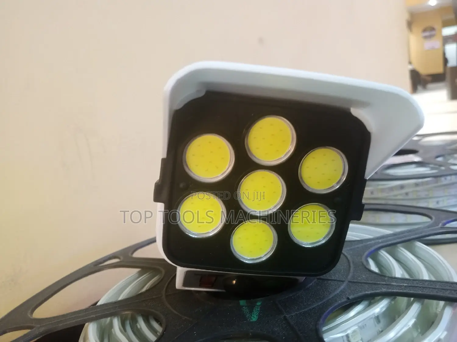 180 Watts Solar Monitoring Lamp