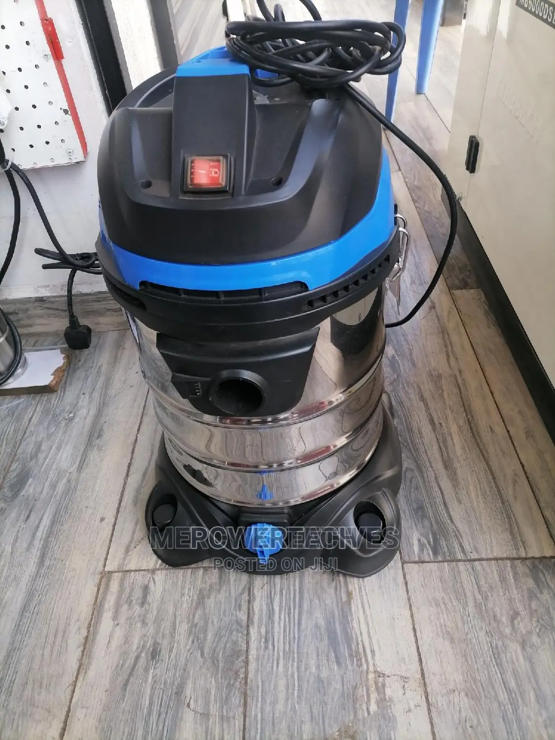 Wet and Dry Vacuum Cleaner -20 Litres Premier