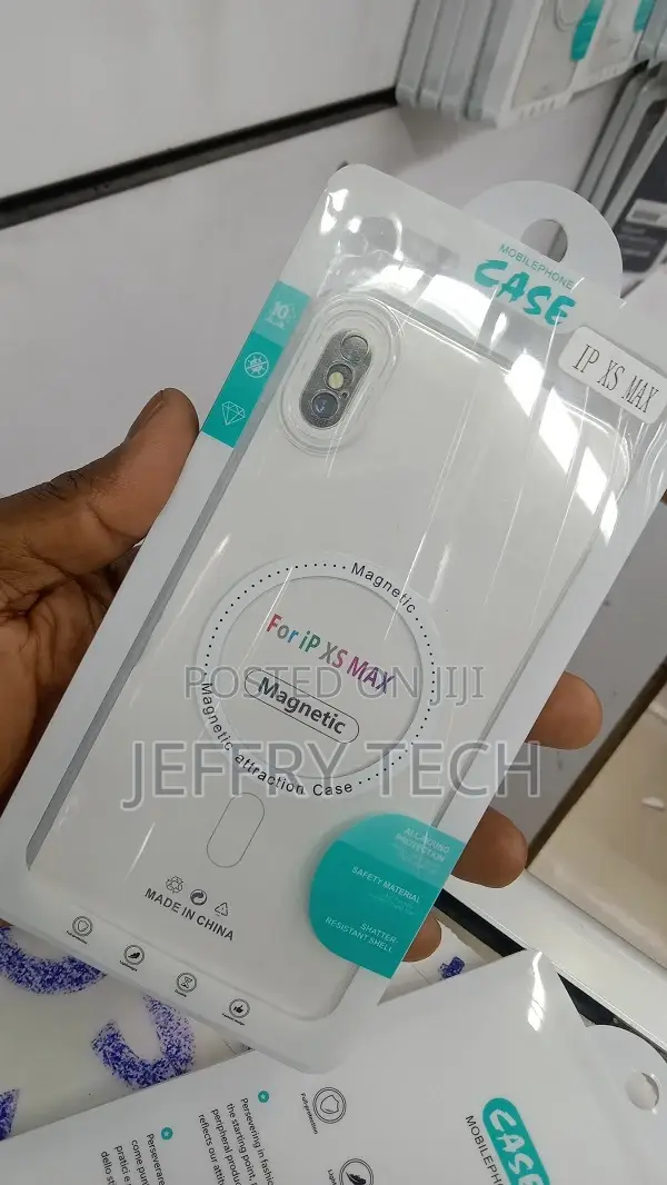 Clear Case With Built-In Magnets Magsafe, iPhone Xs Max (6.