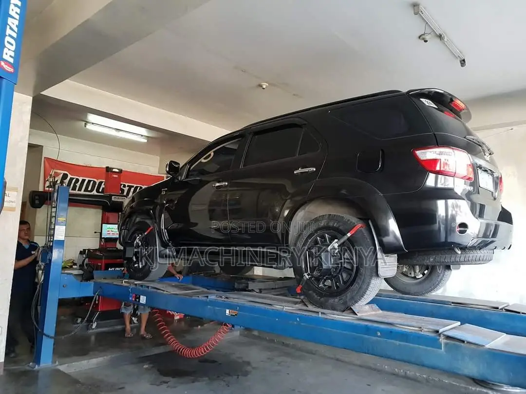 G300 Wheel Alignment Machine