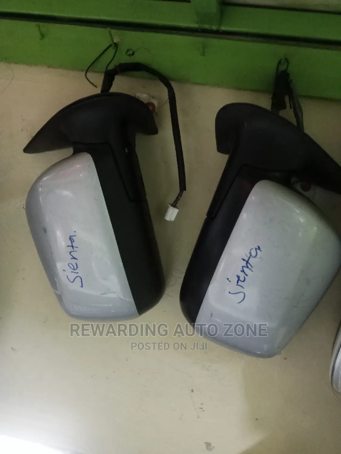 Toyota Sienta Old Side Mirrors.