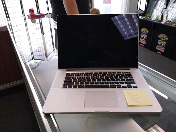 Laptop Apple MacBook Pro 4GB Intel Core i5 HDD 500GB