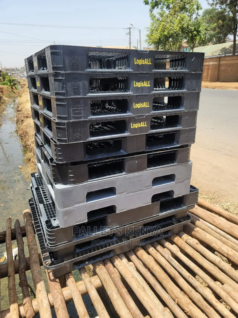 Plastic Pallets- 096