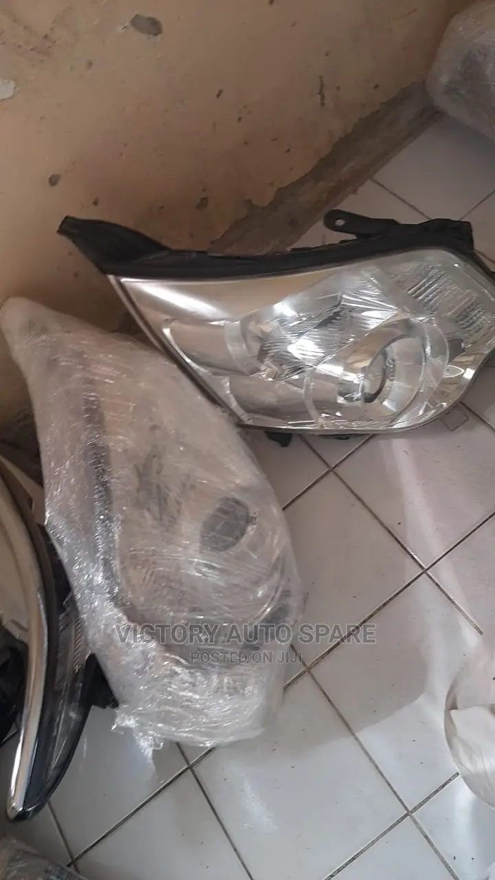 Noah Headlight 2012/2013 Non Xenon