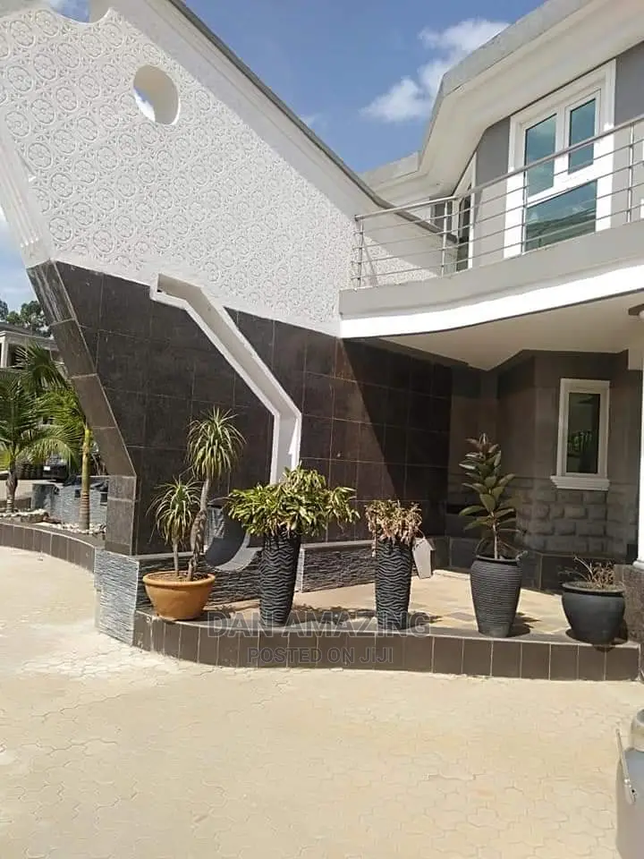 Furnished 8bdrm Maisonette in Karen for Sale