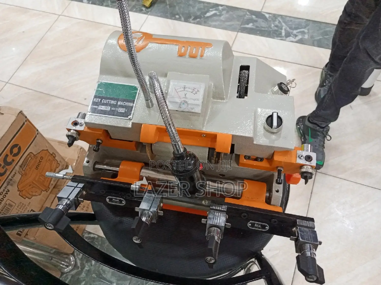 Key Cutter Machine