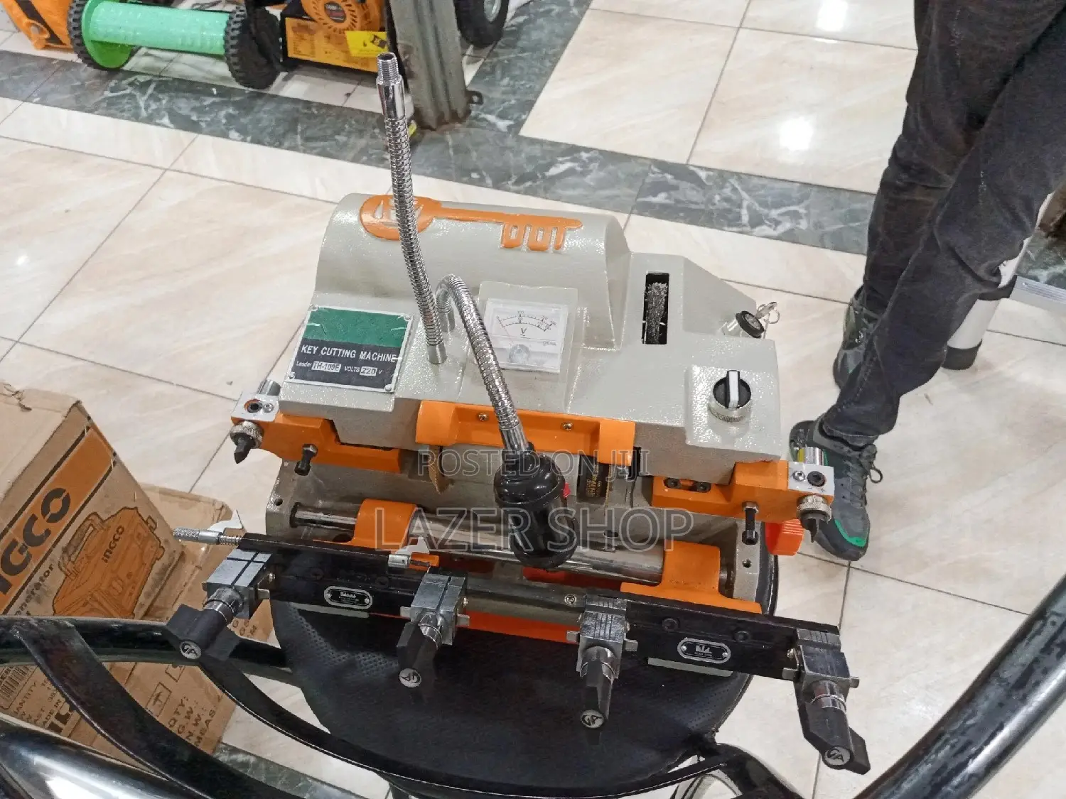 Key Cutter Machine