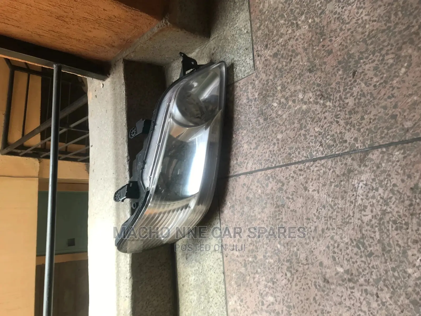 Mitsubishi Lancer Cedia Headlight
