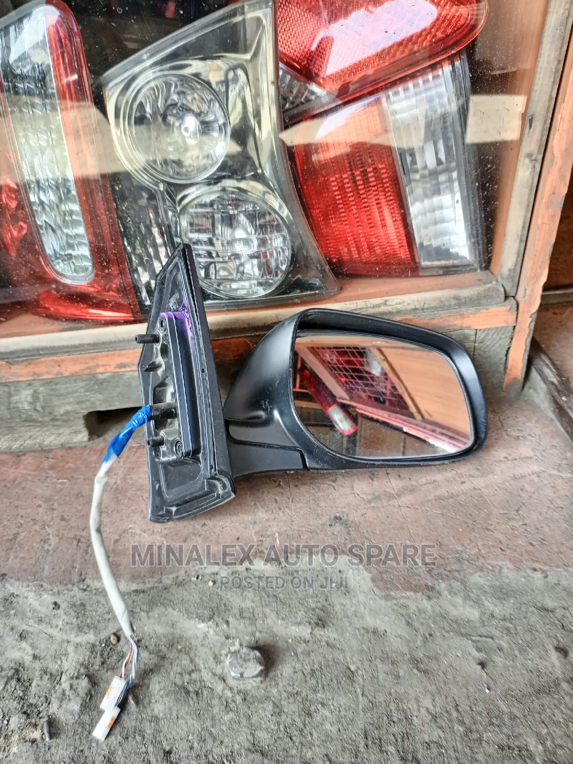 Premio 260 Sidemirrors