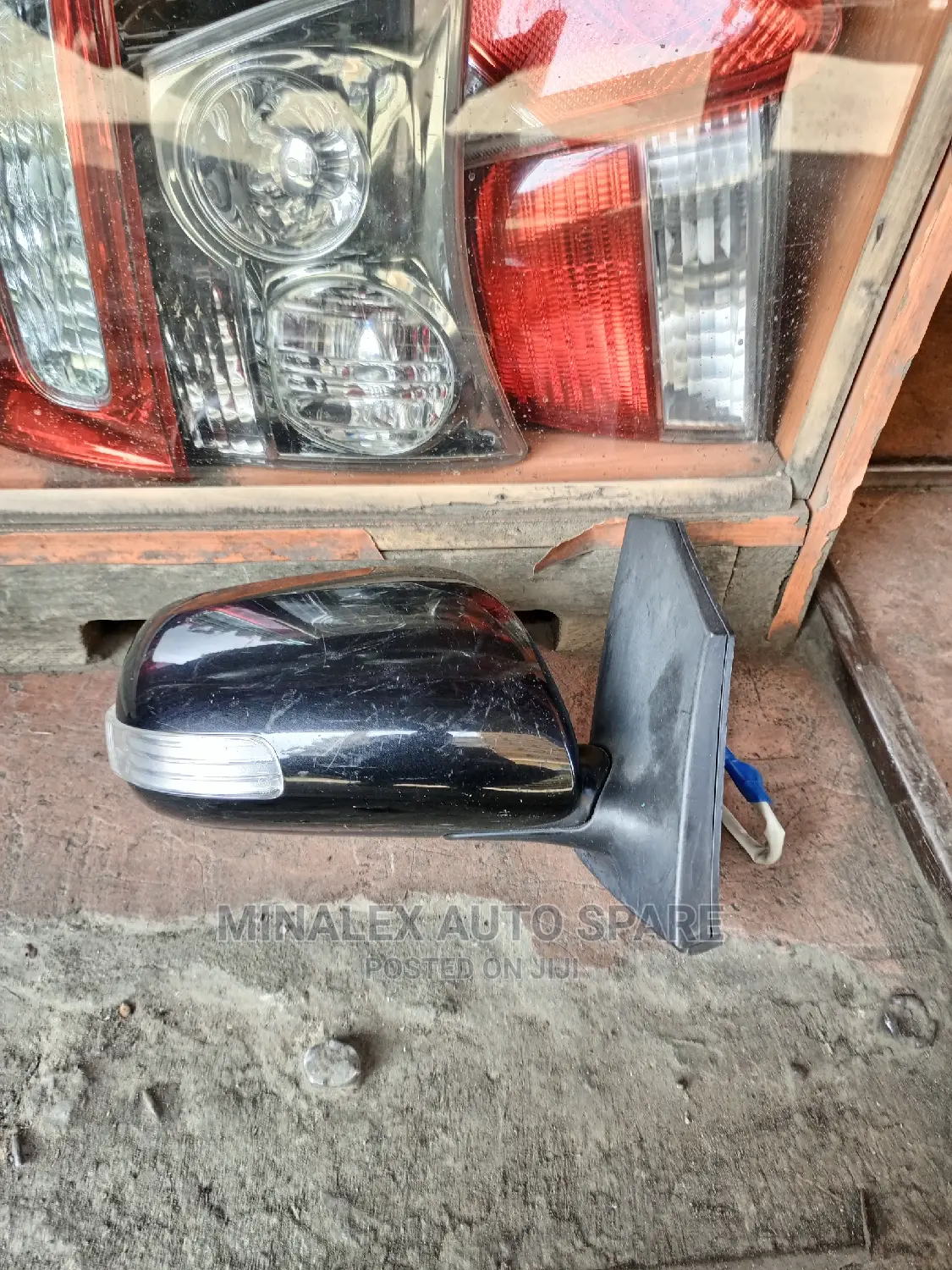 Premio 260 Sidemirrors