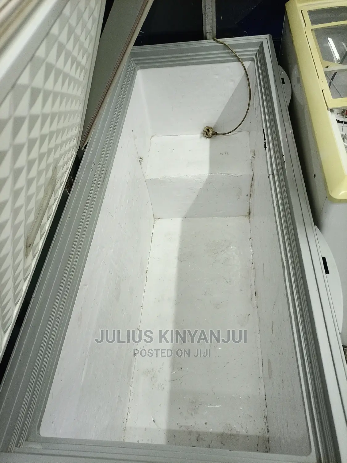 Double Door Freezer