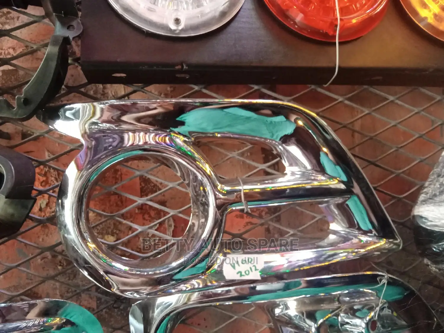 Hilux Vigo 2012 Foglight Cover/Chrome