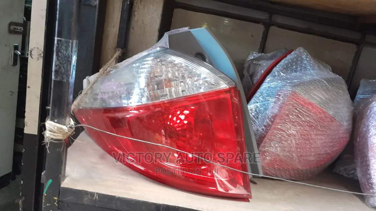 Ractis Backlight/Taillight 2011/2012/2013