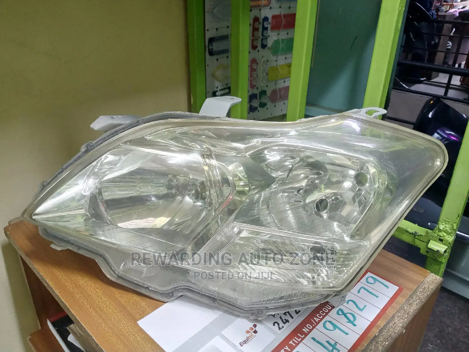 Premio 260 Non Xenon Lhs Headlight.