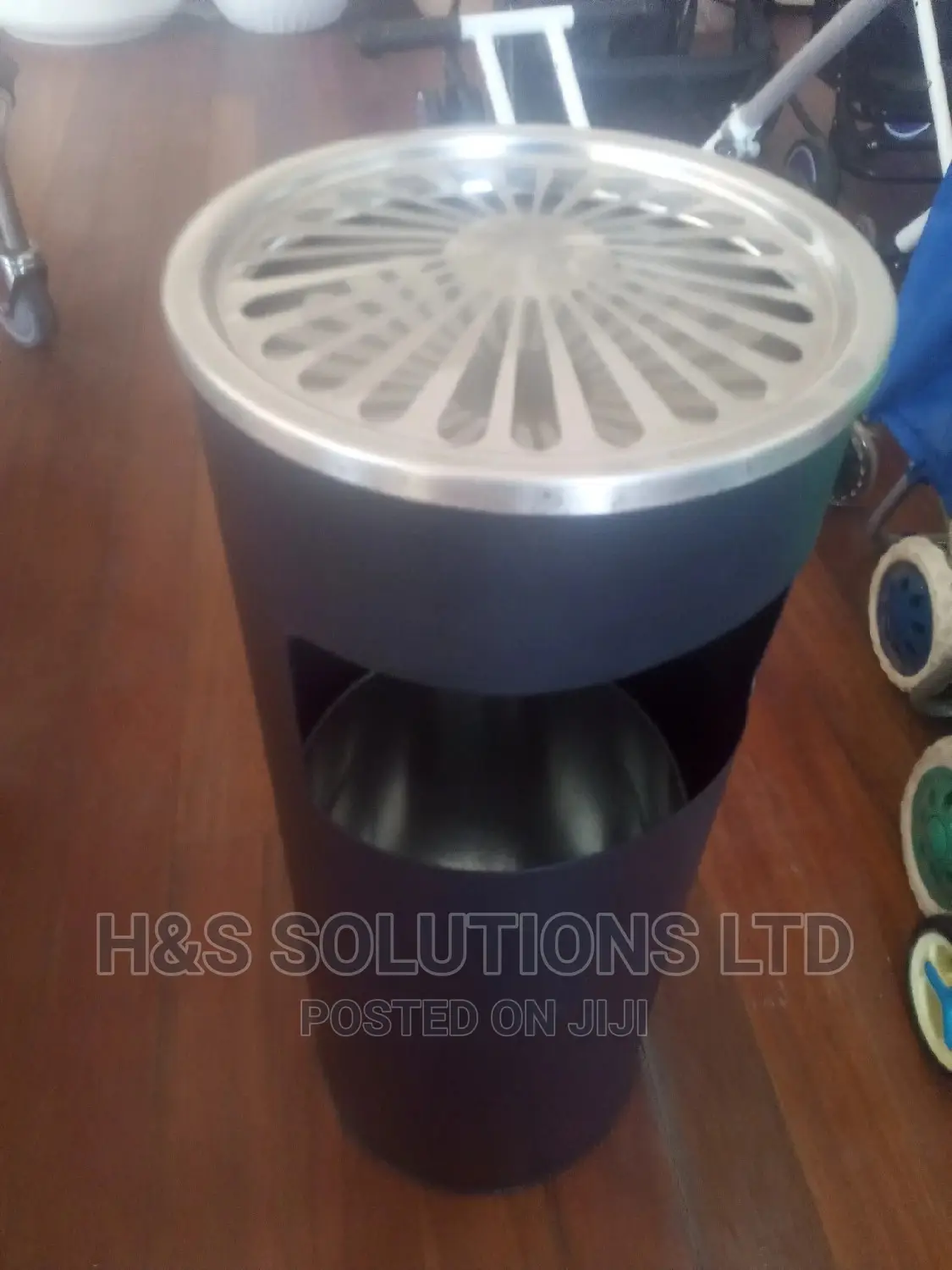 Standing Stainless Steel Ash Tray