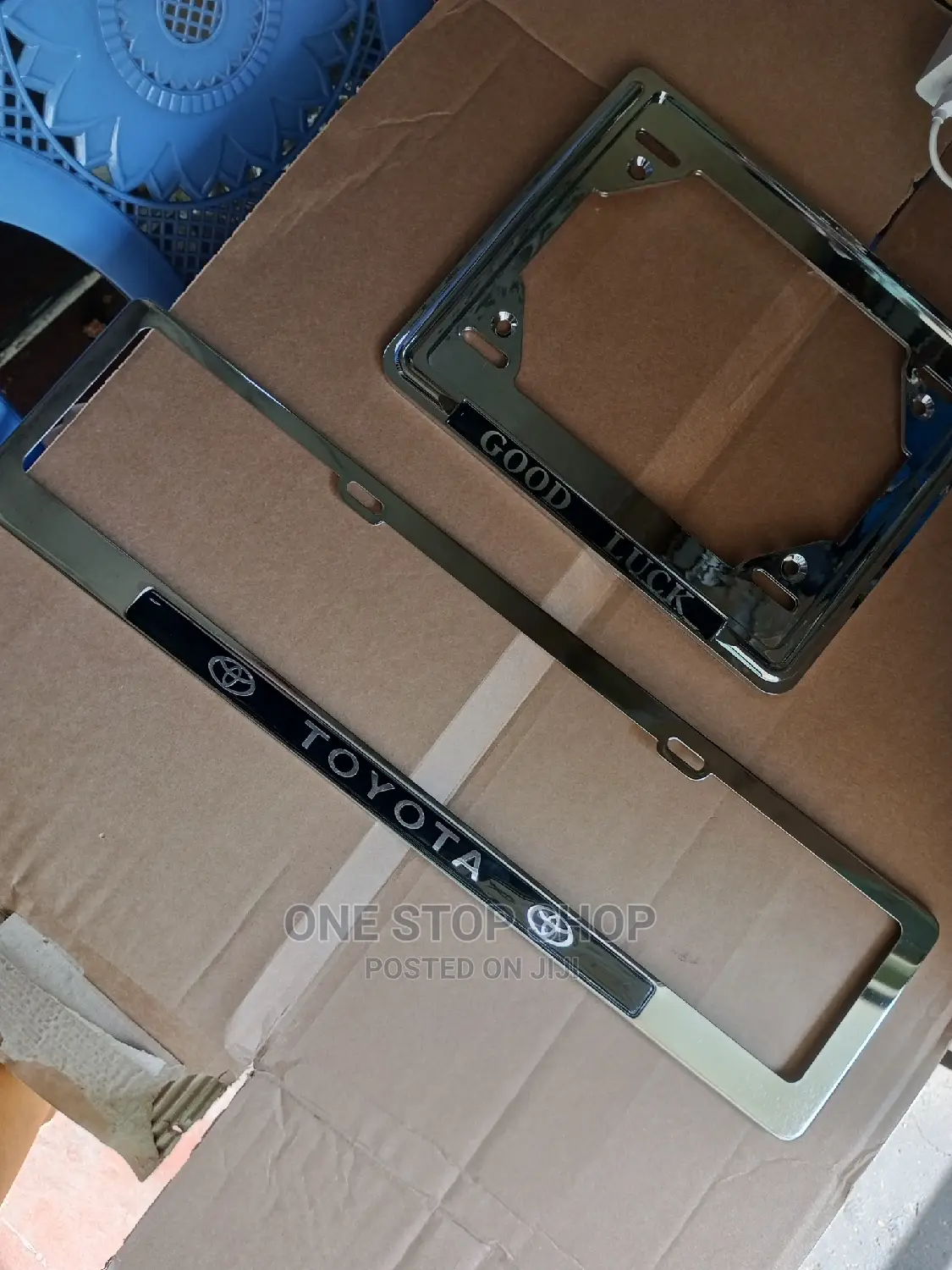 New Generation Plate Holders With Toyota Brand
