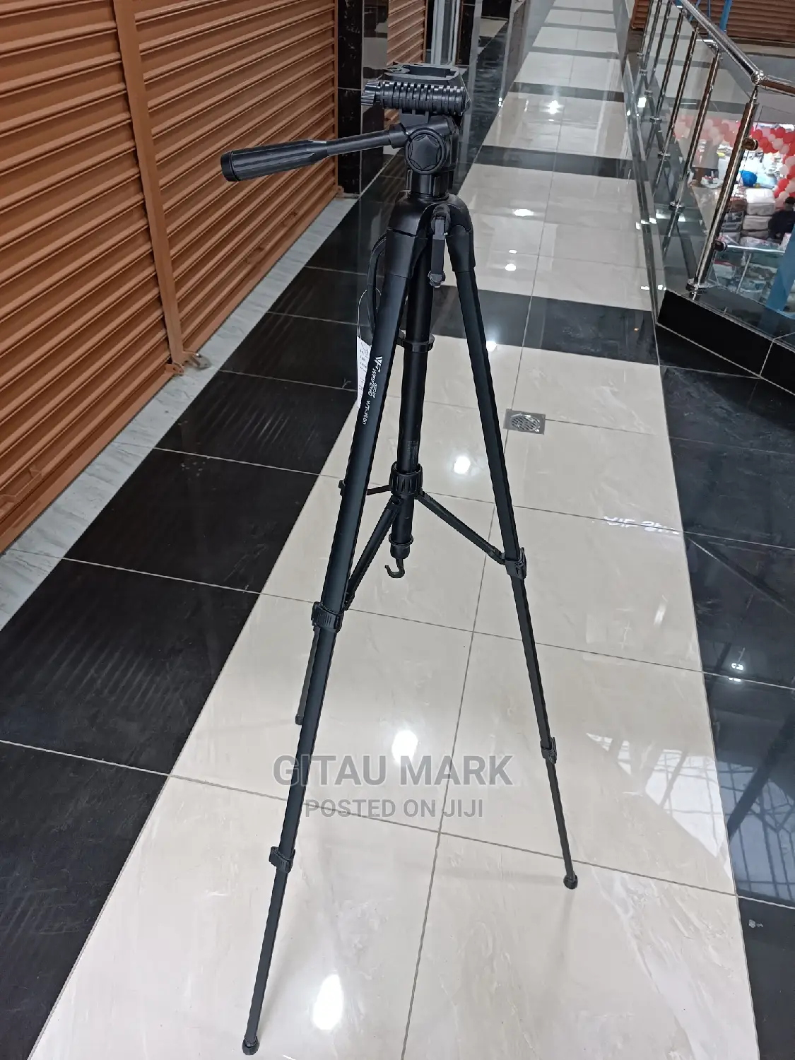WEIFENG WT 3560 Tripod for Videography and Photogr