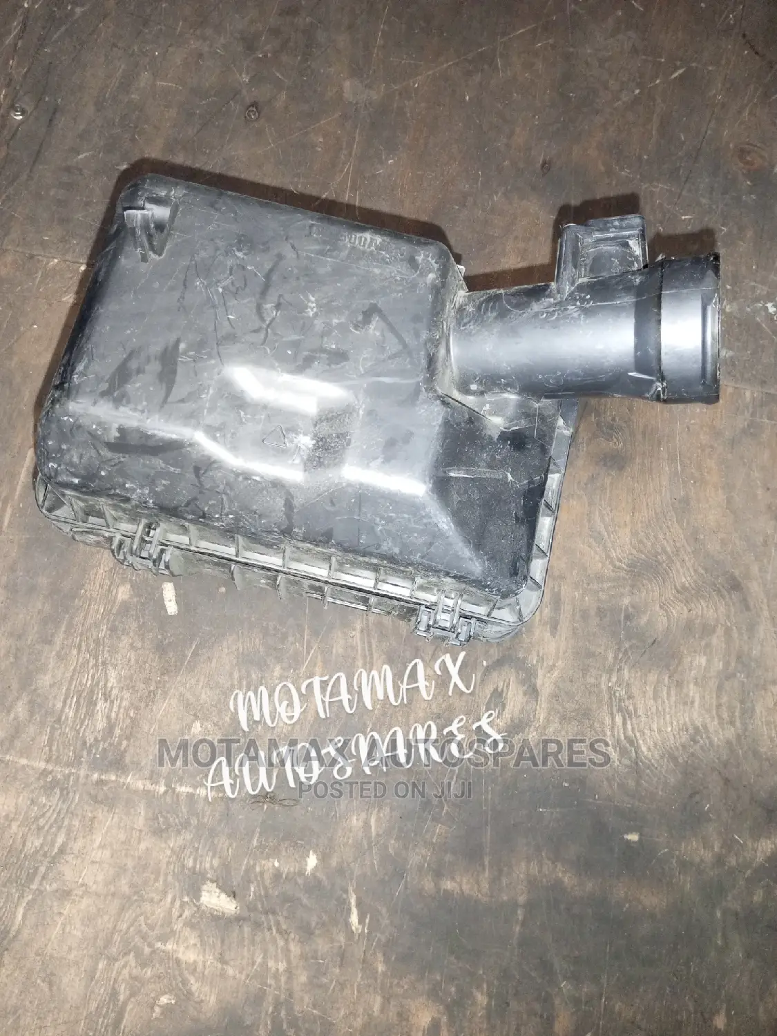 Mitsubishi RVR Air Cleaner Housing