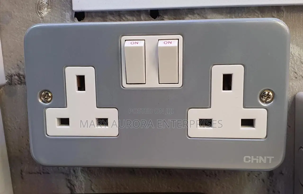 Metal Twin Socket