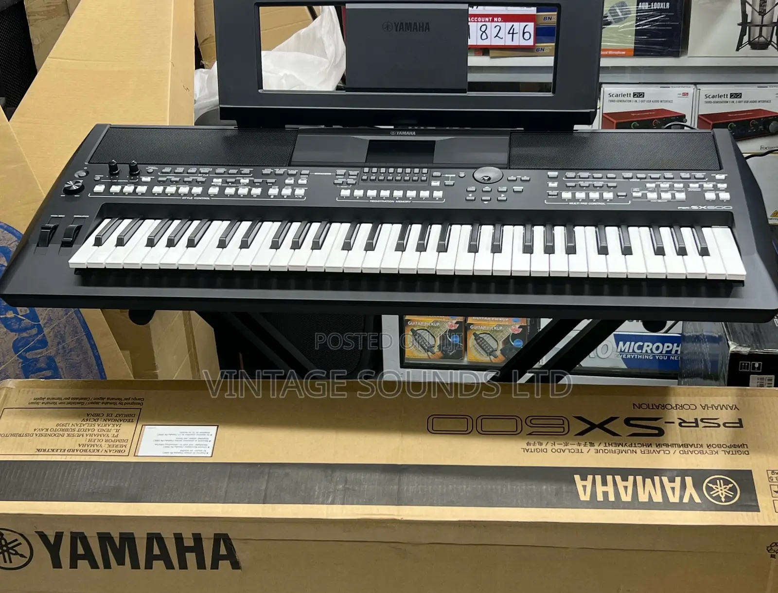 Yamaha PSR-Sx600 Keyboard : 61-Key Arranger Digital Workstation