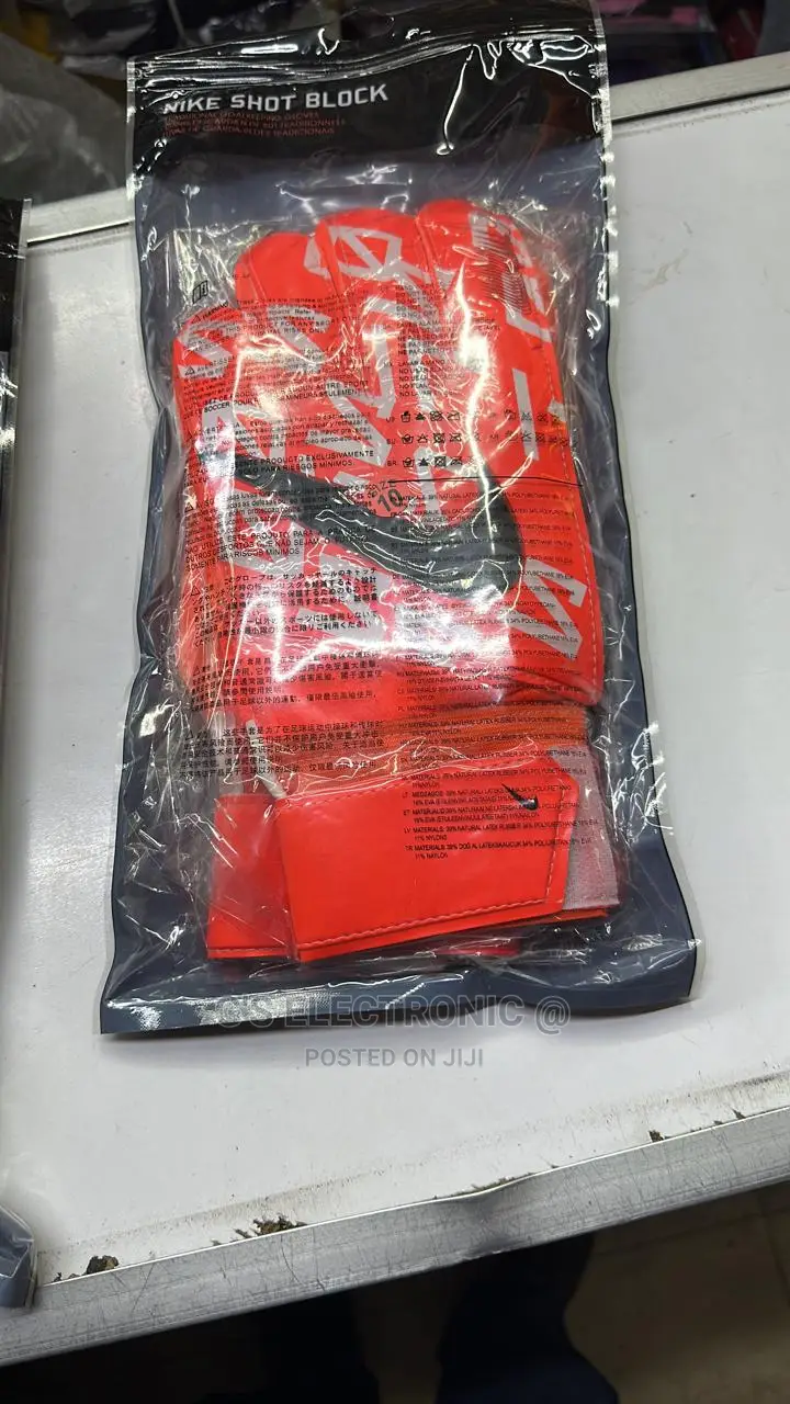 Strong Goalkeepers Gloves 