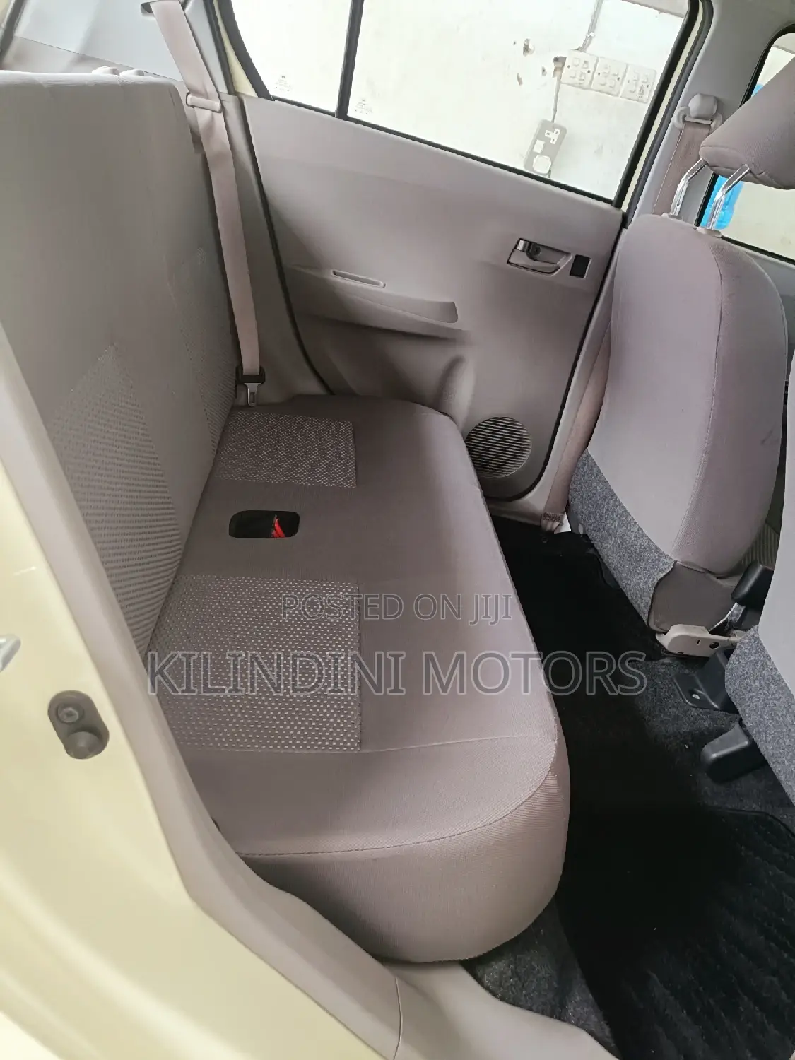 Daihatsu Mira 2016 Yellow
