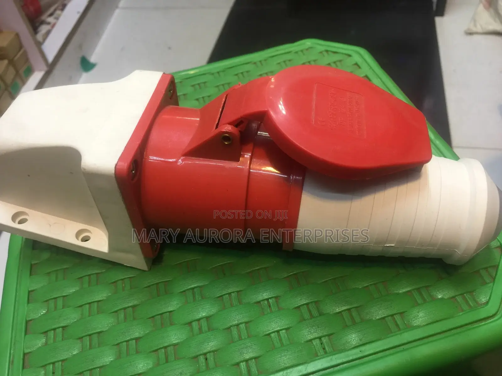 Industrial Socket 32amps 4pin