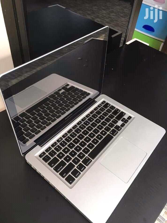 Laptop Apple MacBook Pro 4GB Intel Core i5 HDD 500GB