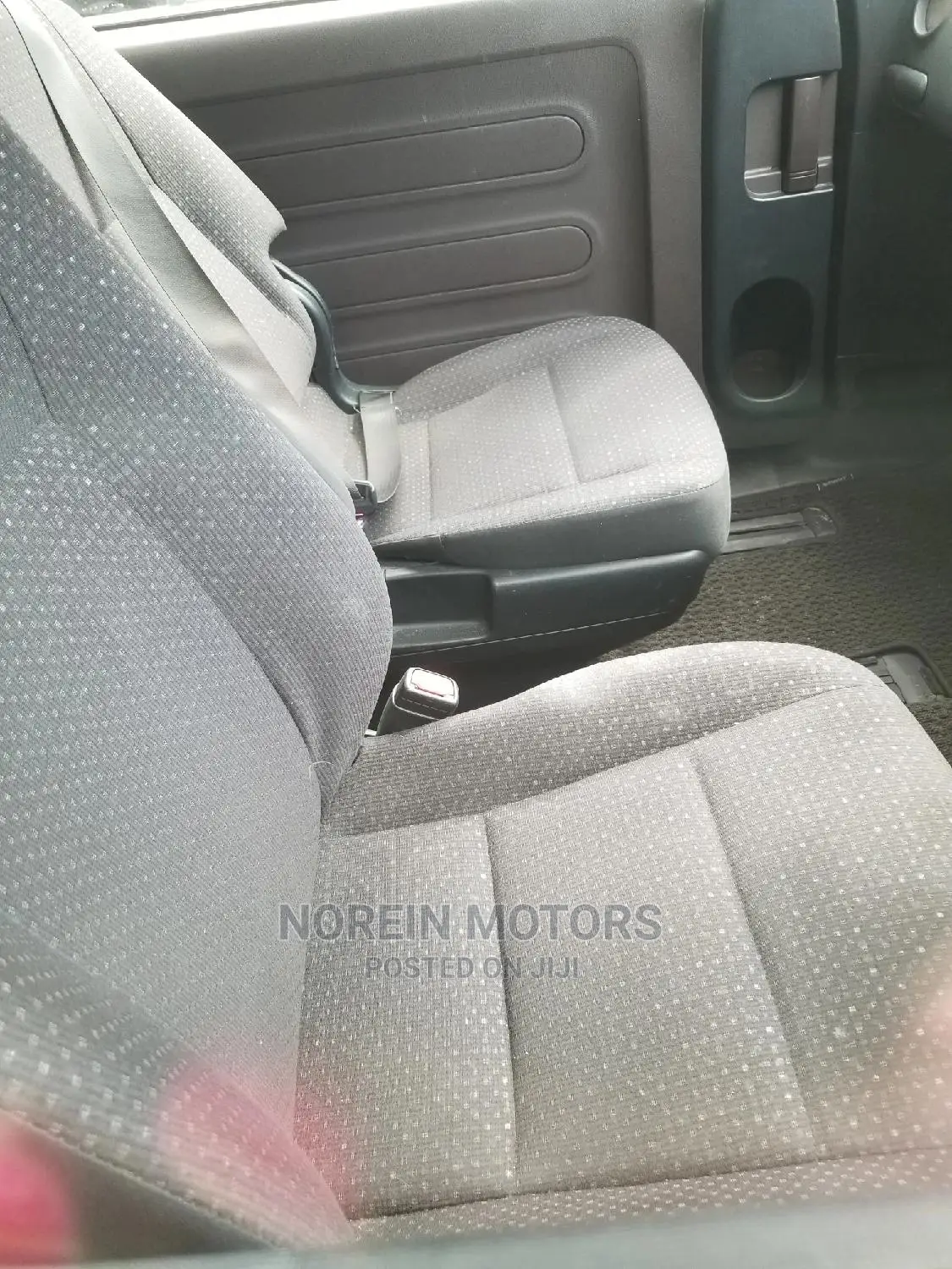 Toyota Spade 2015 Yellow
