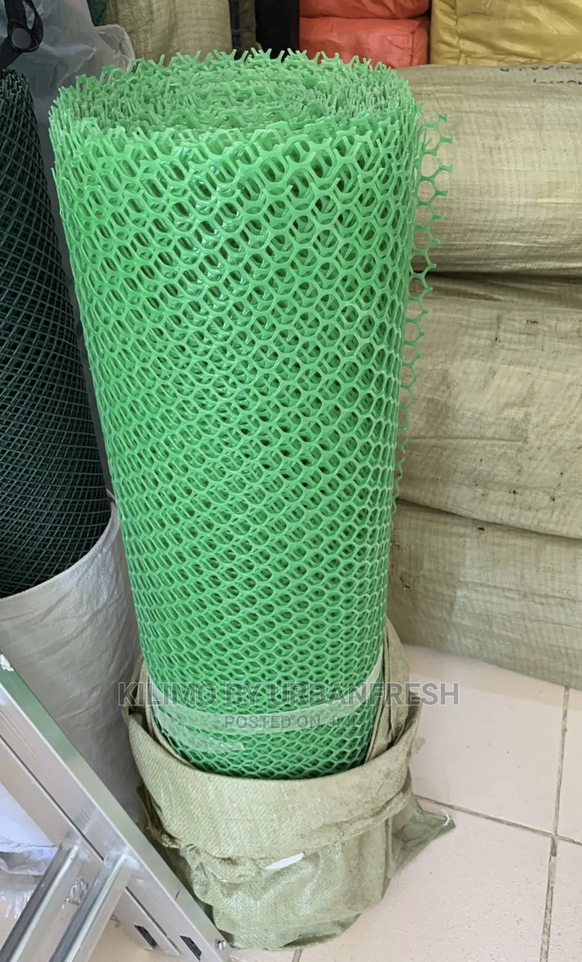 Plastic Poultry Mesh 25 X 1M Roll.