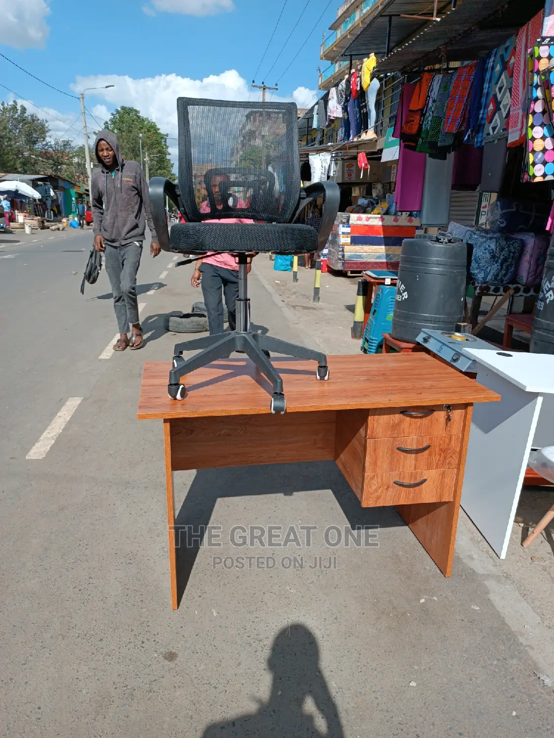 Office Desk/Chair 4500