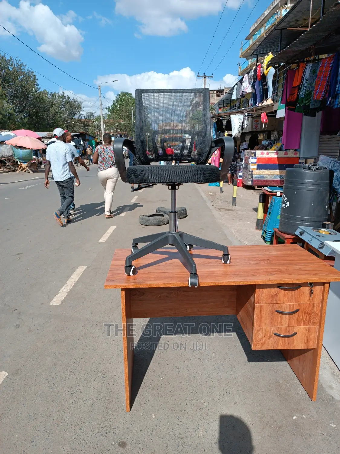 Office Desk/Chair at 4900