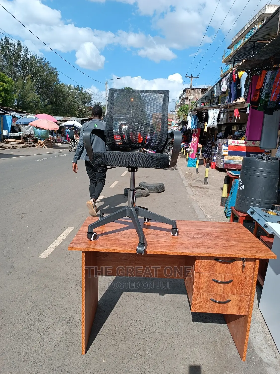 Office Desk/Chair