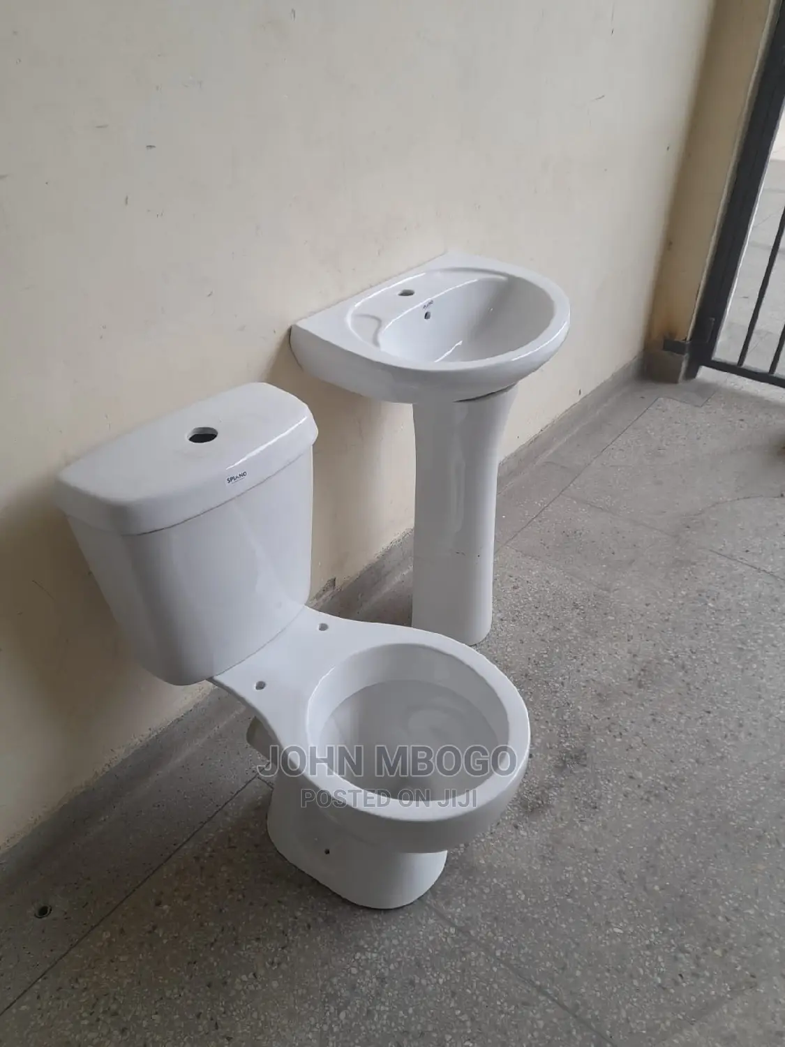 Close Couple Toilet /Asian Toilet