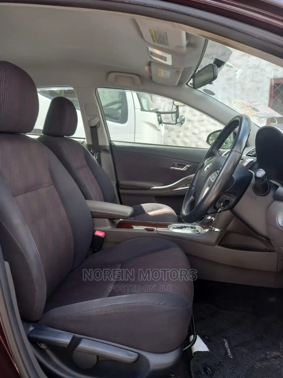 Toyota Premio 2015 Purple