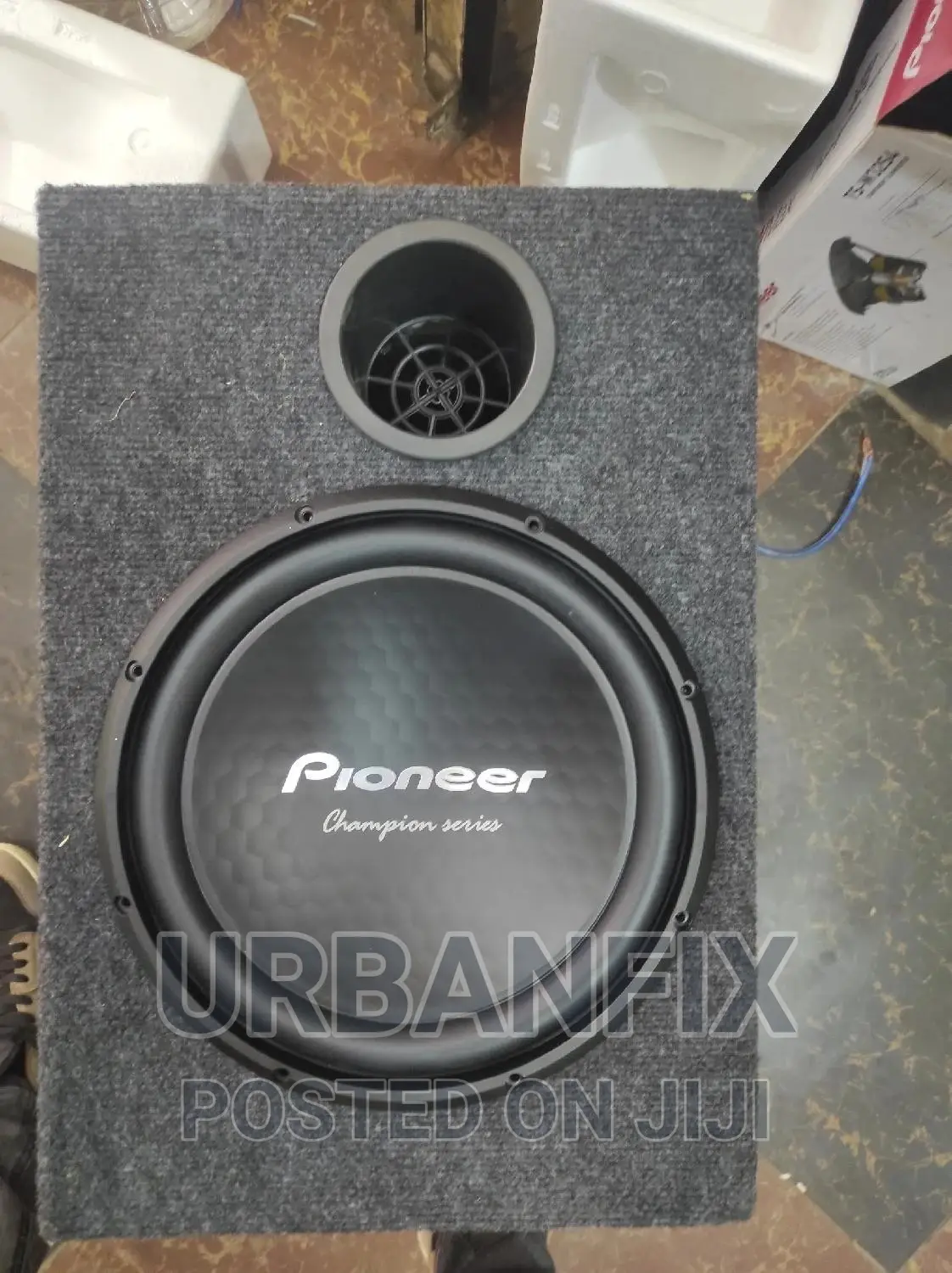 Brand New Pioneer 1500 Watts Bass Subwoofer Woth Cabinet