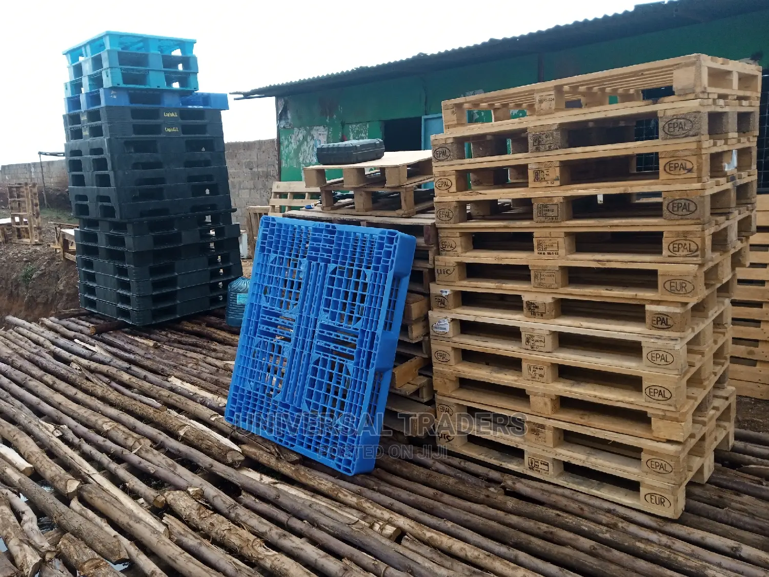 Plastic Pallets 001 HD