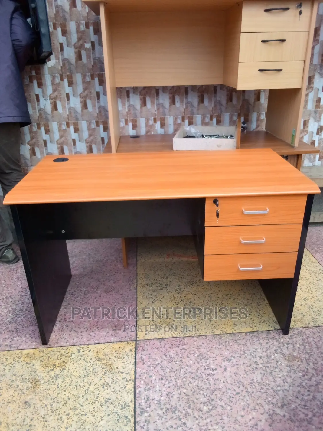 Imported Executive Office Desk 1.2 Mtrs