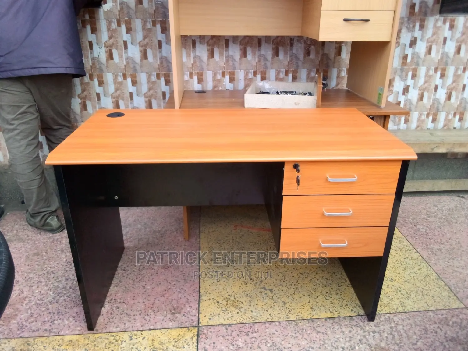Imported Executive Office Desk 1.2 Mtrs